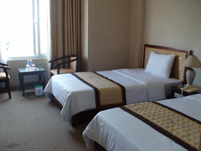 Huu Nghi Hotel Vinh Bagian luar foto