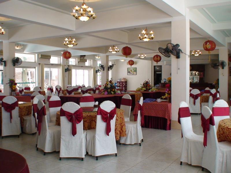 Huu Nghi Hotel Vinh Bagian luar foto